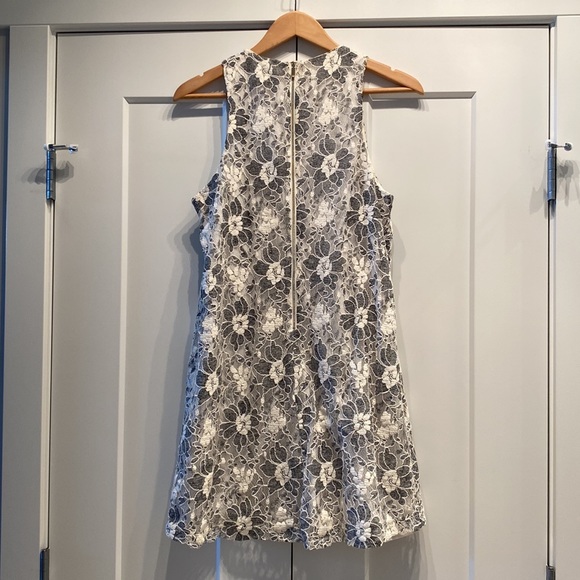 Dress - Picture 3 of 6